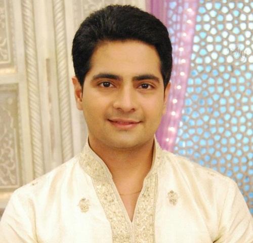 Four tests, yet negative! Karan Mehra's battle with Covid!! 