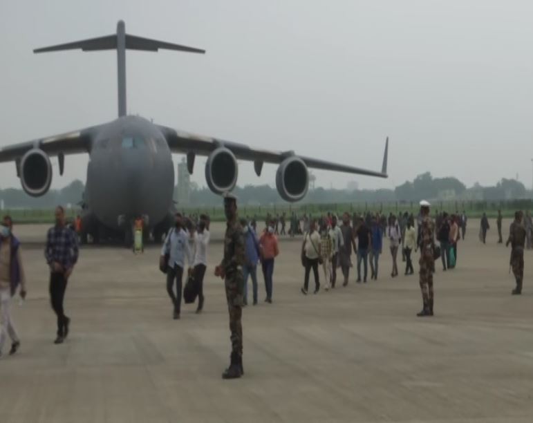 IAF's C-17 brings 168 people from Afghanistan to India.