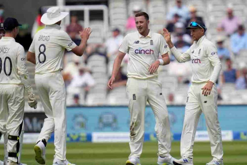 Game set and 3rd test go to England, Robinson with 5 wickets helping England level the series.