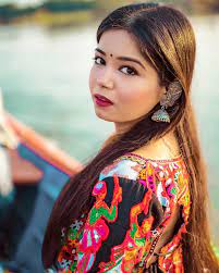 Rutvi Pandya young singer from Gujarat is beautiful and most talented singer.