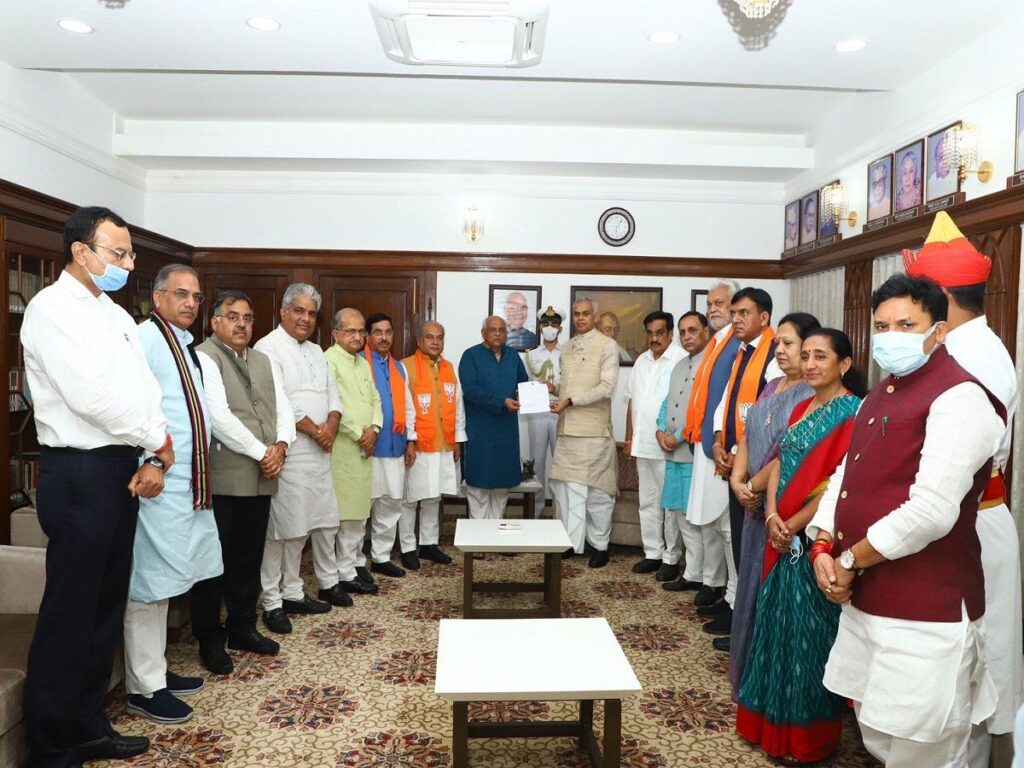 The New CM of Gujarat, Bhupendra Patel's wife, got news from TV. 