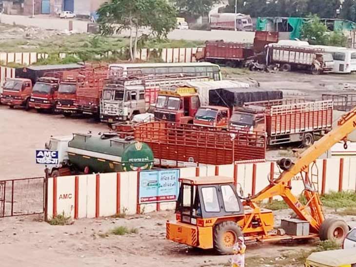 Rise in Diesel prices stopping 30% trucks in Gujarat, Transportation fares increasing by Whopping 25%.