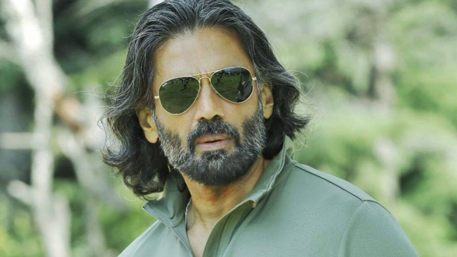 Suniel Shetty gets emotional