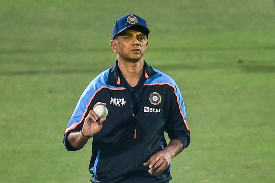 Rahul Dravid Provides Rs 35,000