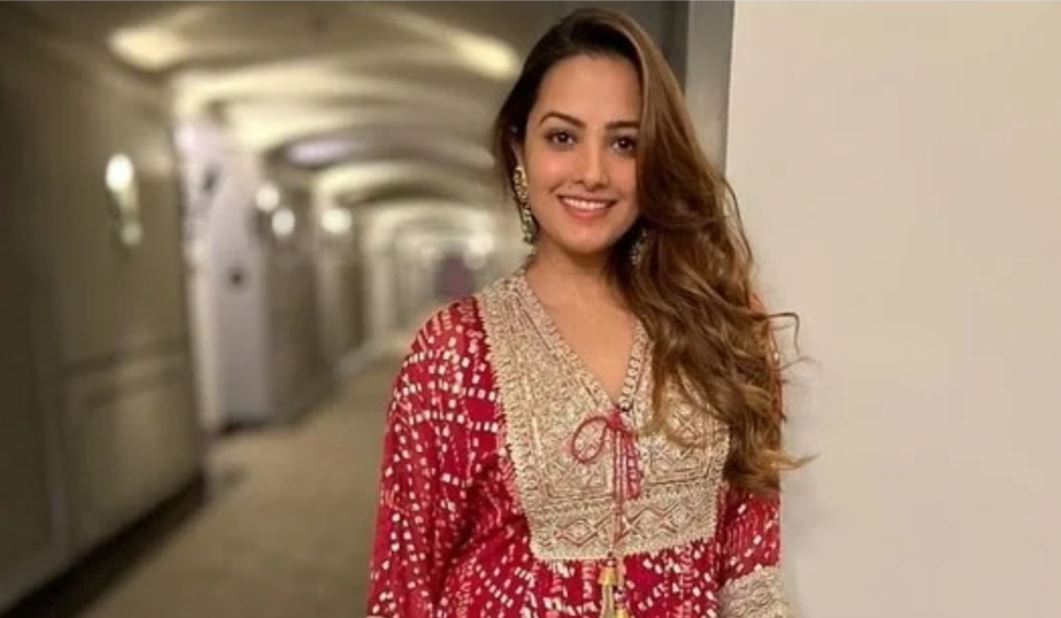 Anita Hassanandani's ethnic red kaftan