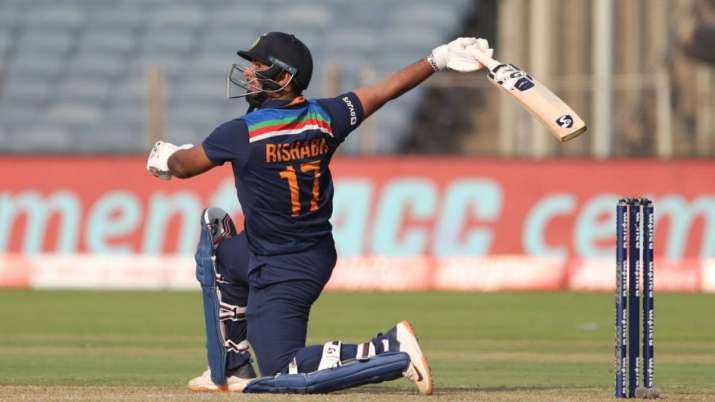 rishabh pant one handed shot