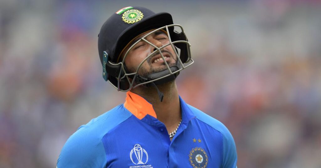 rishabh pant reaction after getting out