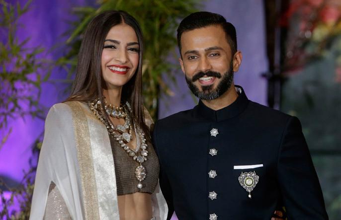 Sonam Kapoor Stole 1.4 Crore