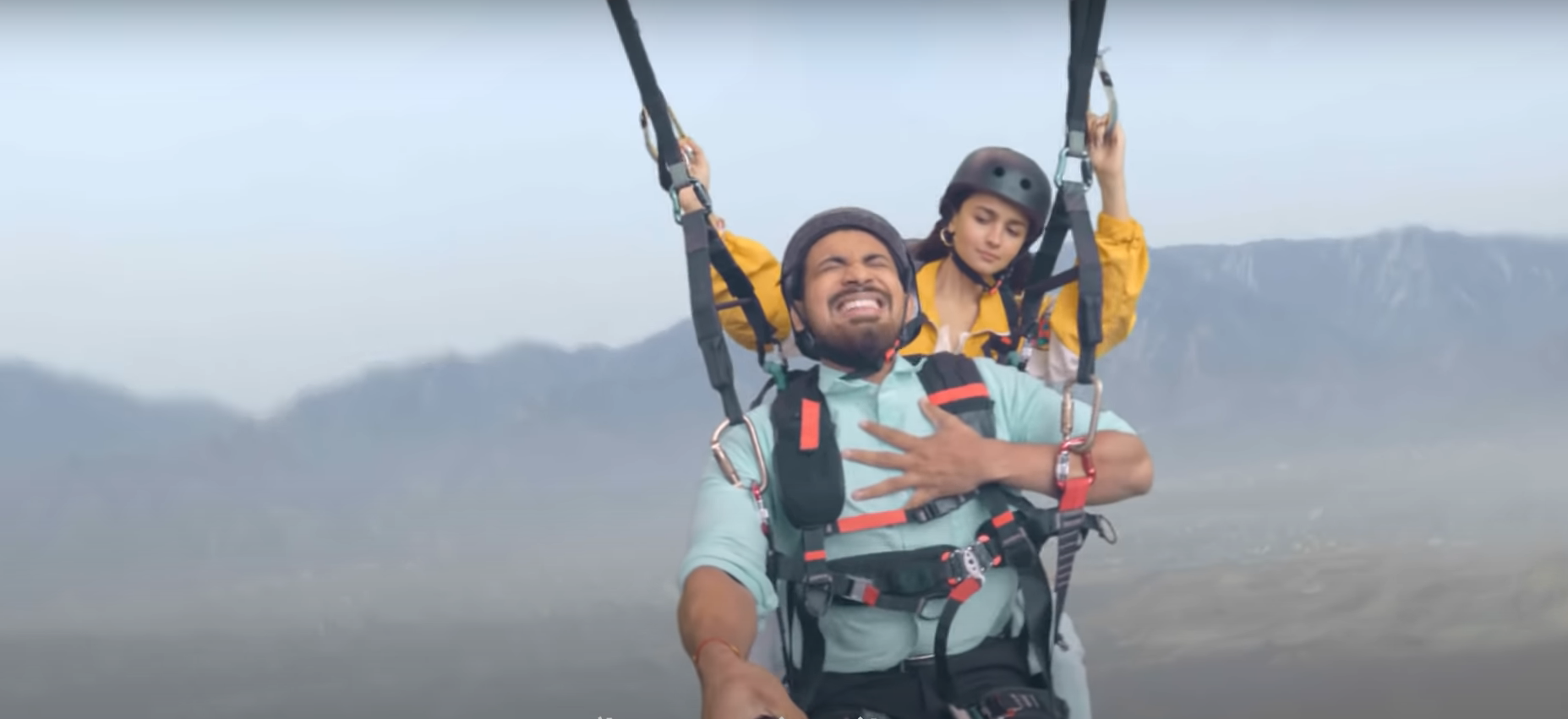 Alia Bhatt in land kara de meme