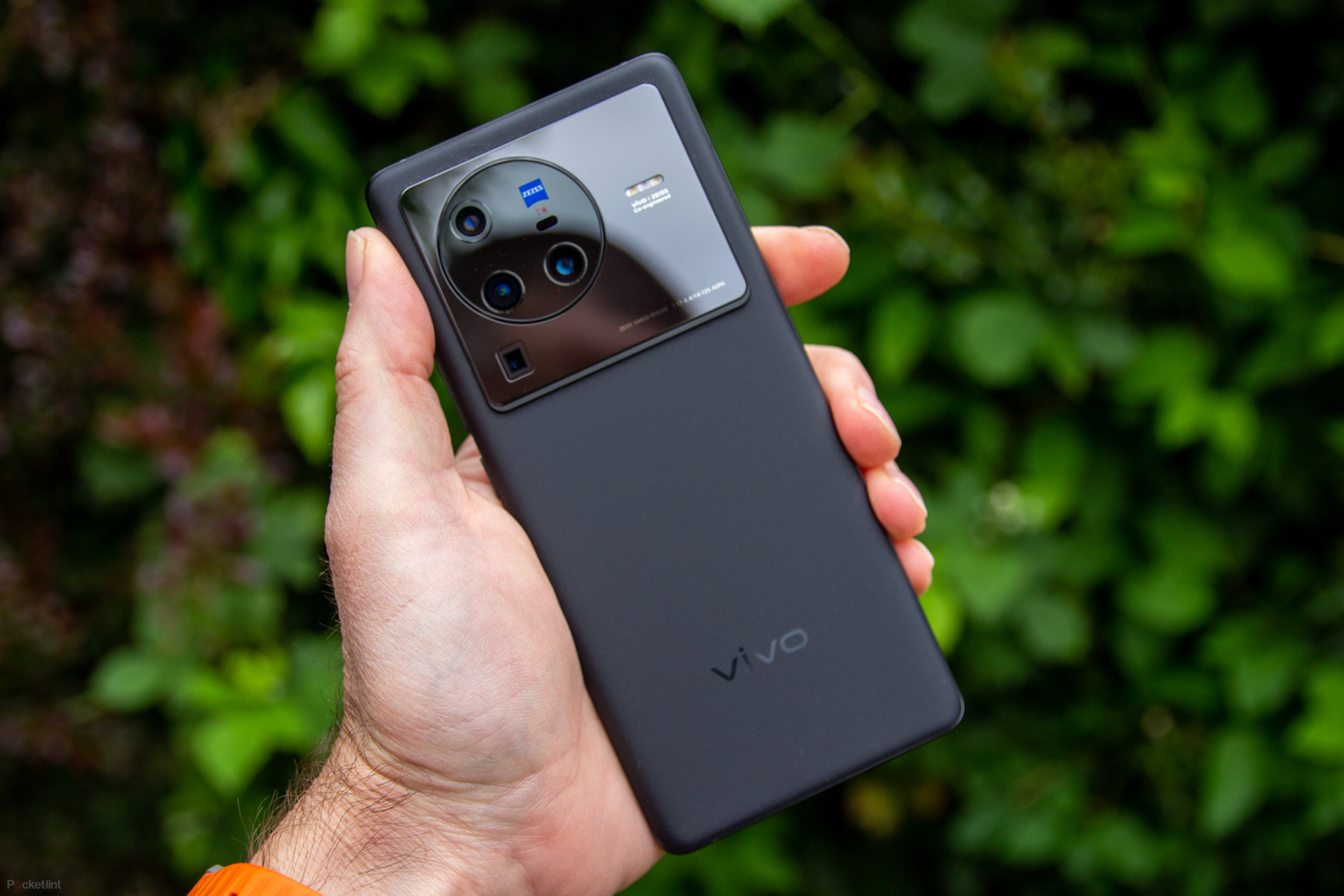 The Vivo X80 Pro's European