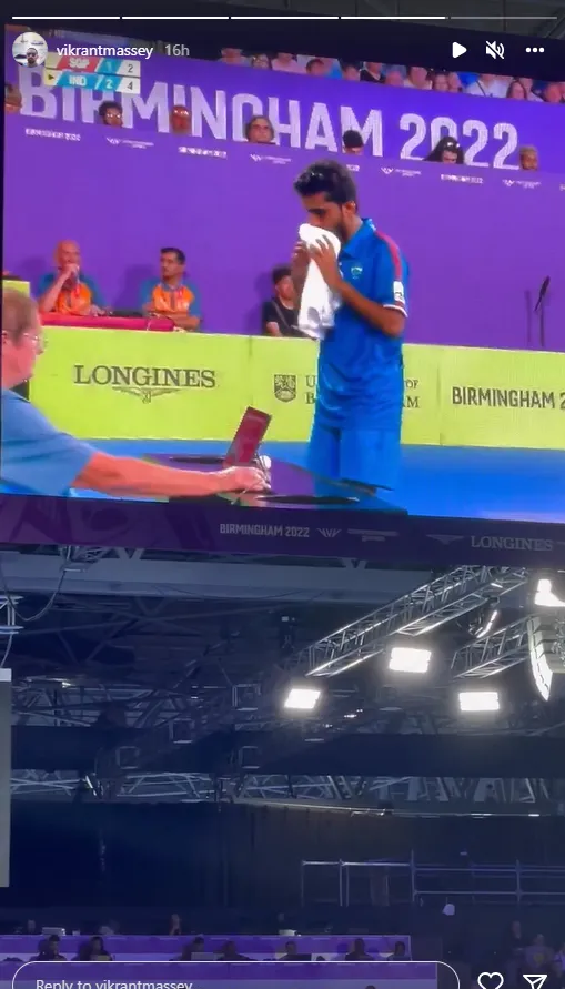 Vikrant Massey supports Team India