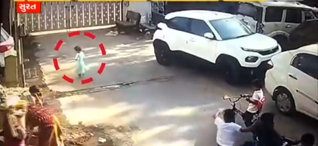 Surat car accident of small girl