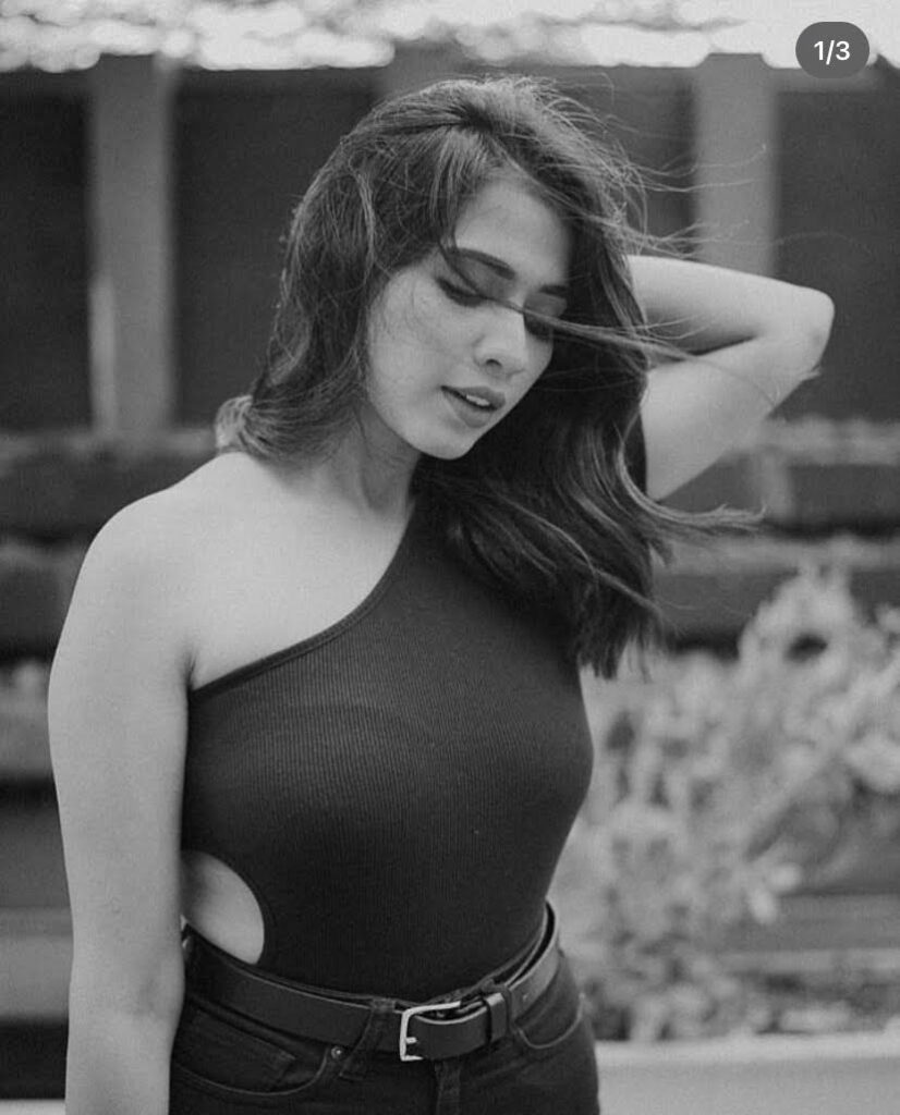 Gujarati actress Jahnvi Chauhan looks stunning in Instagram photos