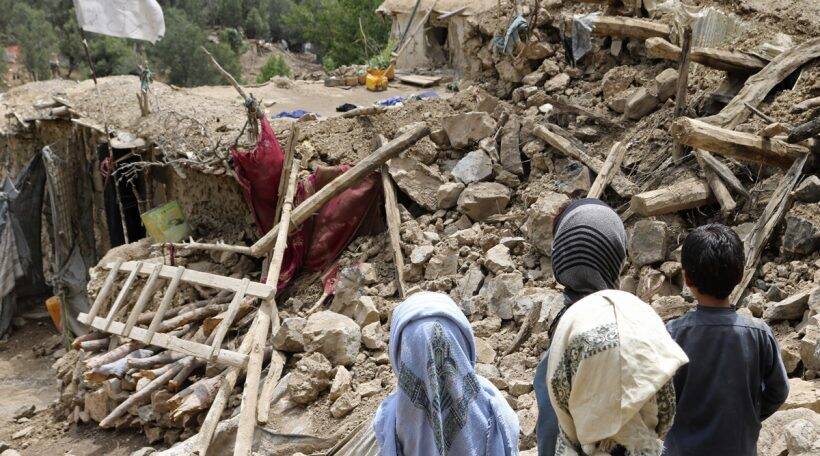 Earthquake shakes were felt in Pak, Afghan and in Delhi