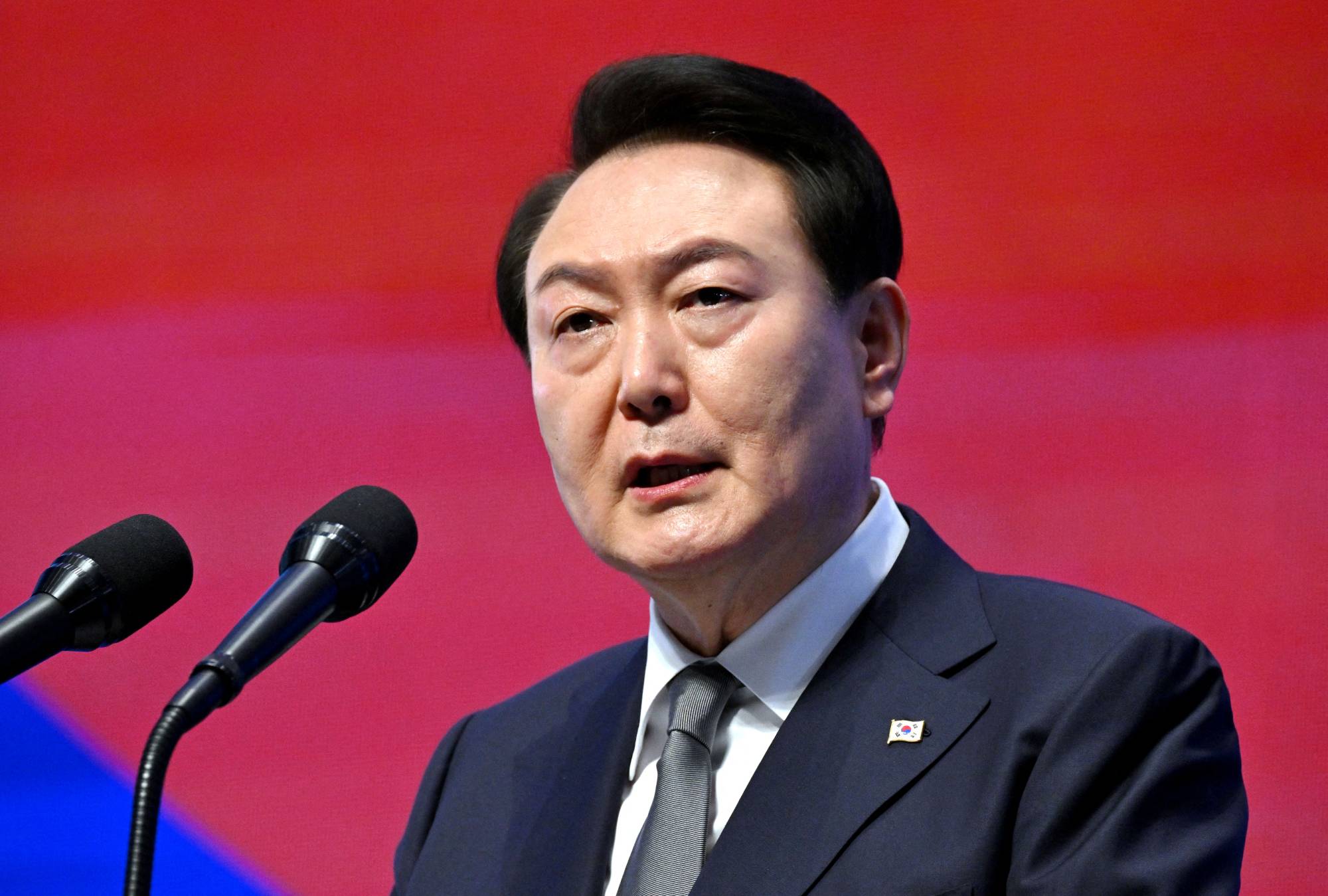 Yoon Suk Yeol visits Japan