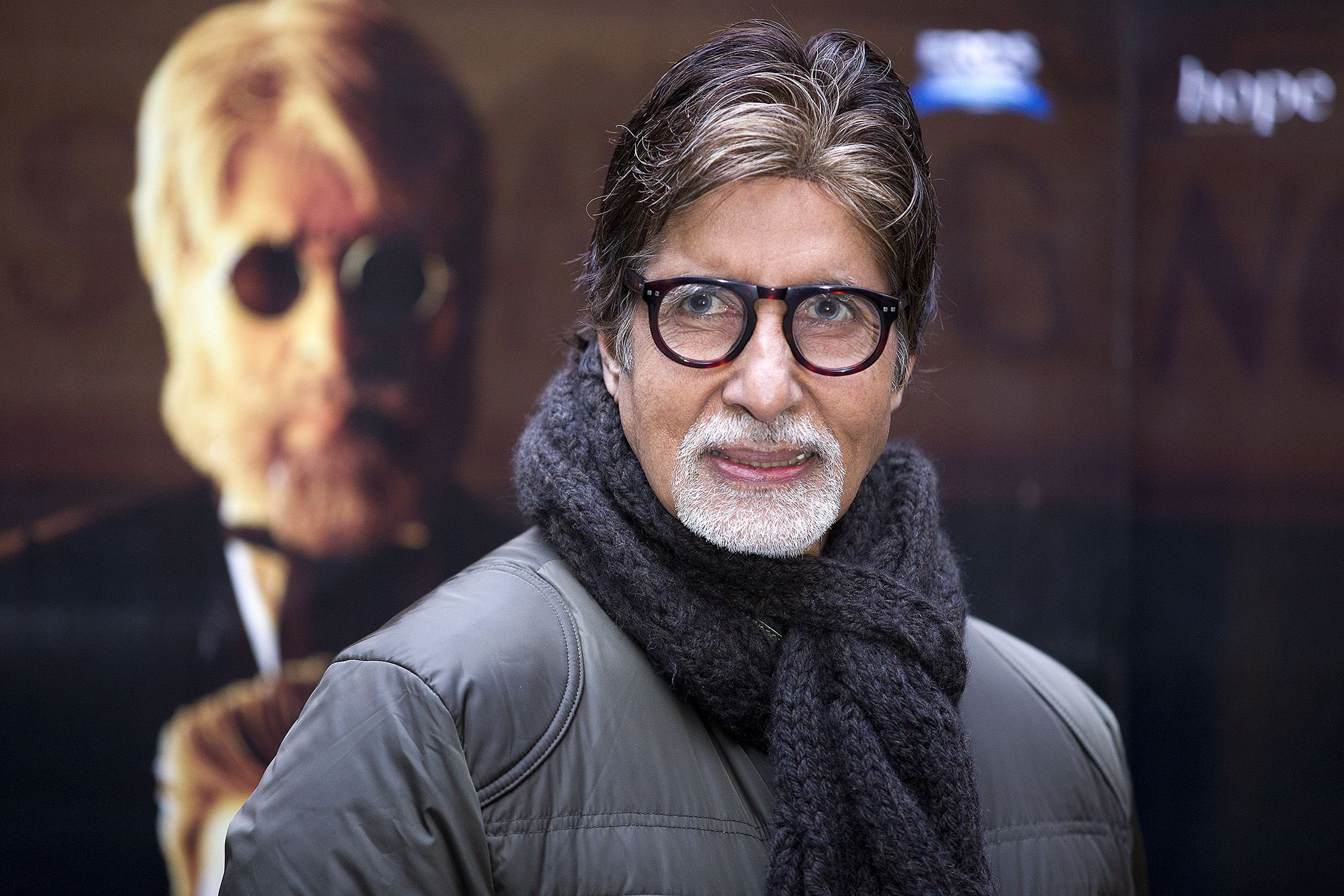 Amitabh Bachchan clarification on Helmet matter