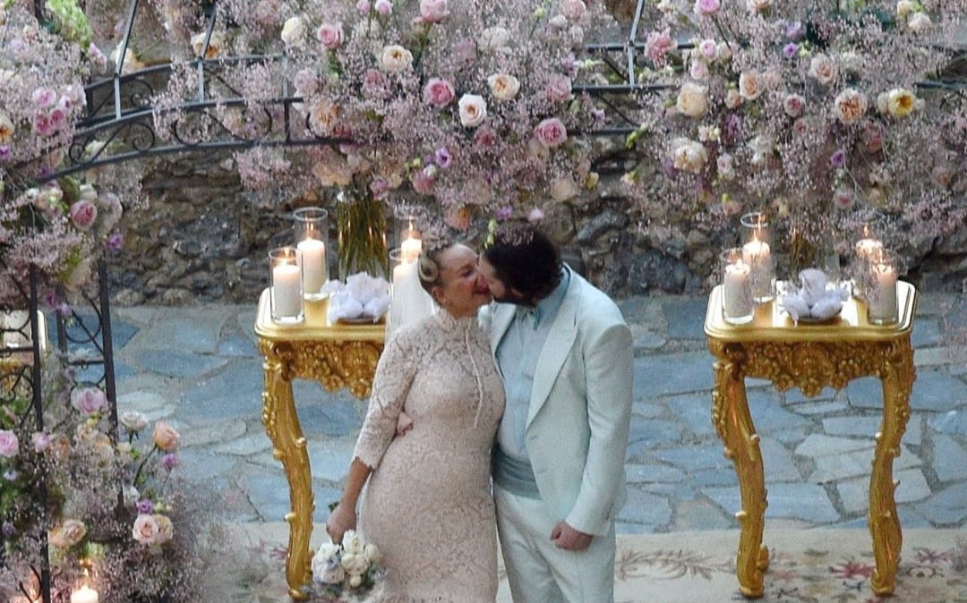 Sia and Dan got married
