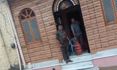 Hardeep Singh Puri praised a gas agency worker