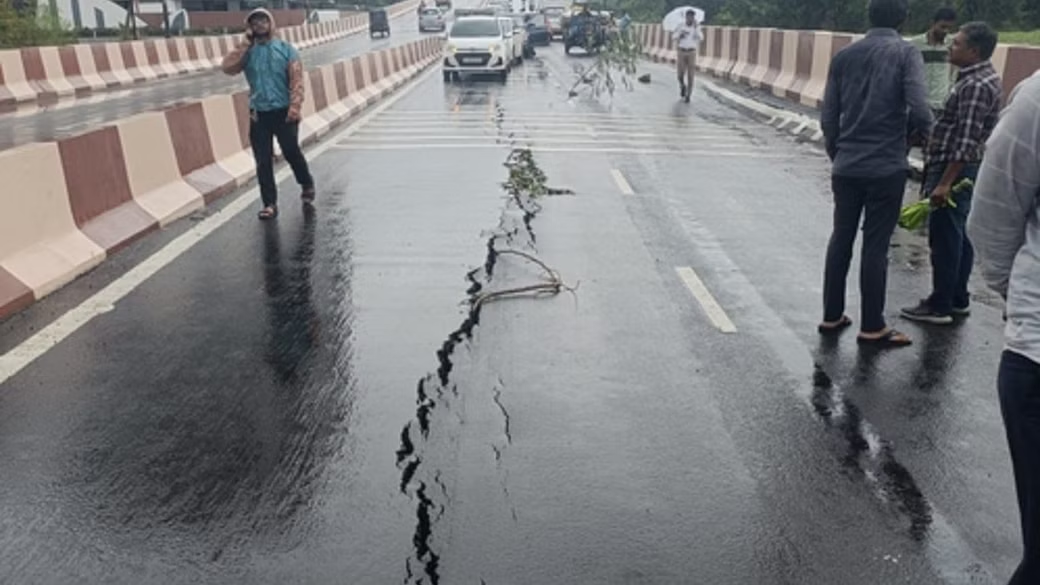 Newly constructed Surat bridge got cracks