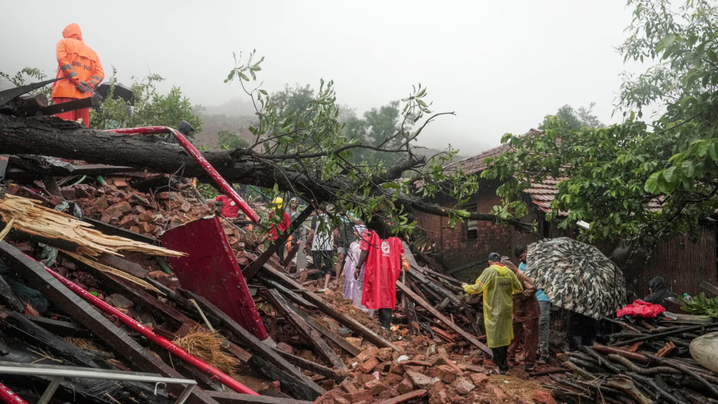 Red alert in several Maharashtra districts