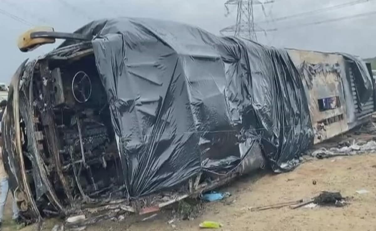 Maharashtra Bus accident; 25 death reported