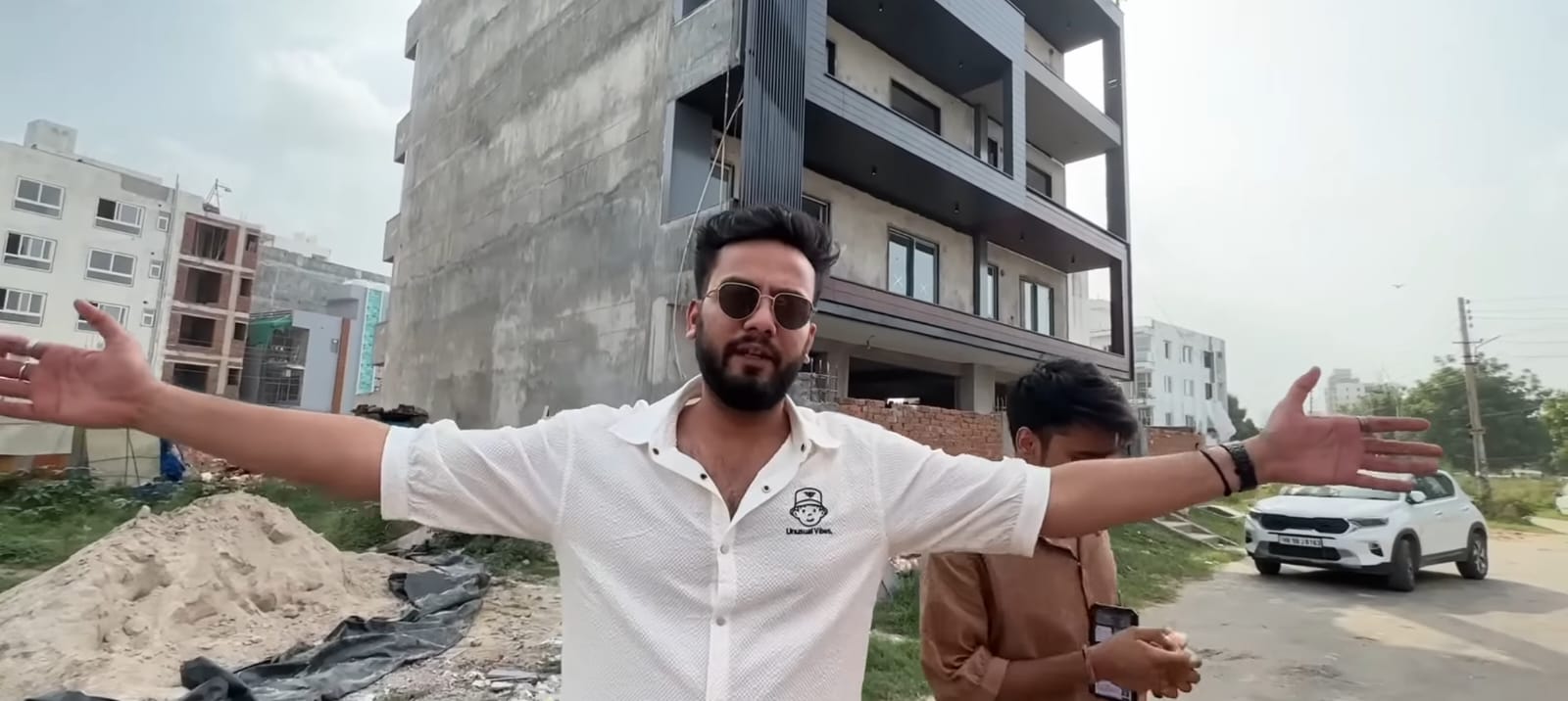 Elvish Yadav enters in 7million subscribers club