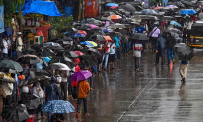 heavy rain lashes in several parts of Mumbai today
