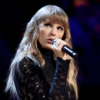 Taylor Swift performed YOYOK live