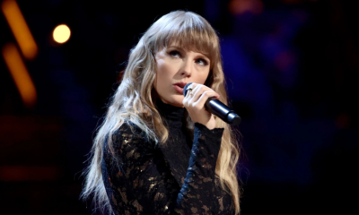 Taylor Swift performed YOYOK live