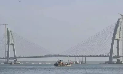 Signature Bridge: A bridge spanning 2320 meters over the Dwarka ocean is now open for all vehicles, costing 900 crores.