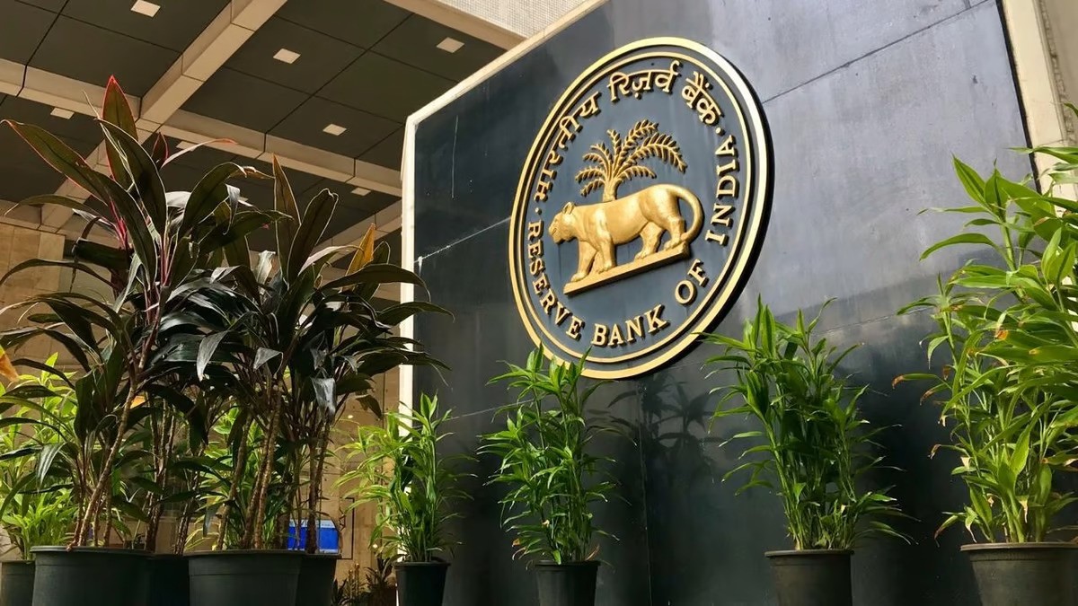 According to the central bank's State of the Economy report, the possibility of the global economy showing stronger-than-expected growth in 2024 has brightened in recent months, with balanced chances.