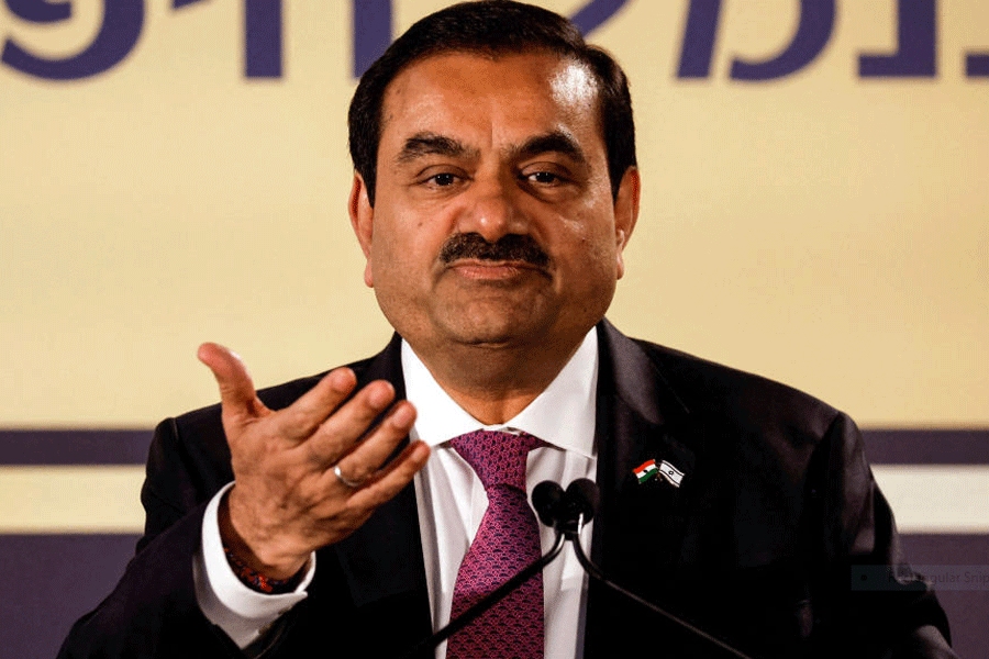 The Congress accused the Gujarat government of overpaying Adani Power by Rs 8,200 crore.