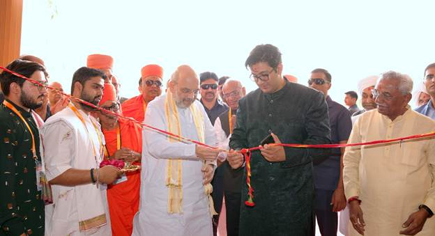 Amit Shah opened the Naranarayan Shastri Institute of Technology (NSIT) at Jetalpur, Ahmedabad, Gujarat.