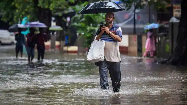 Heavy rain in Gujarat has forced authorities to close two national highways and six important district roads