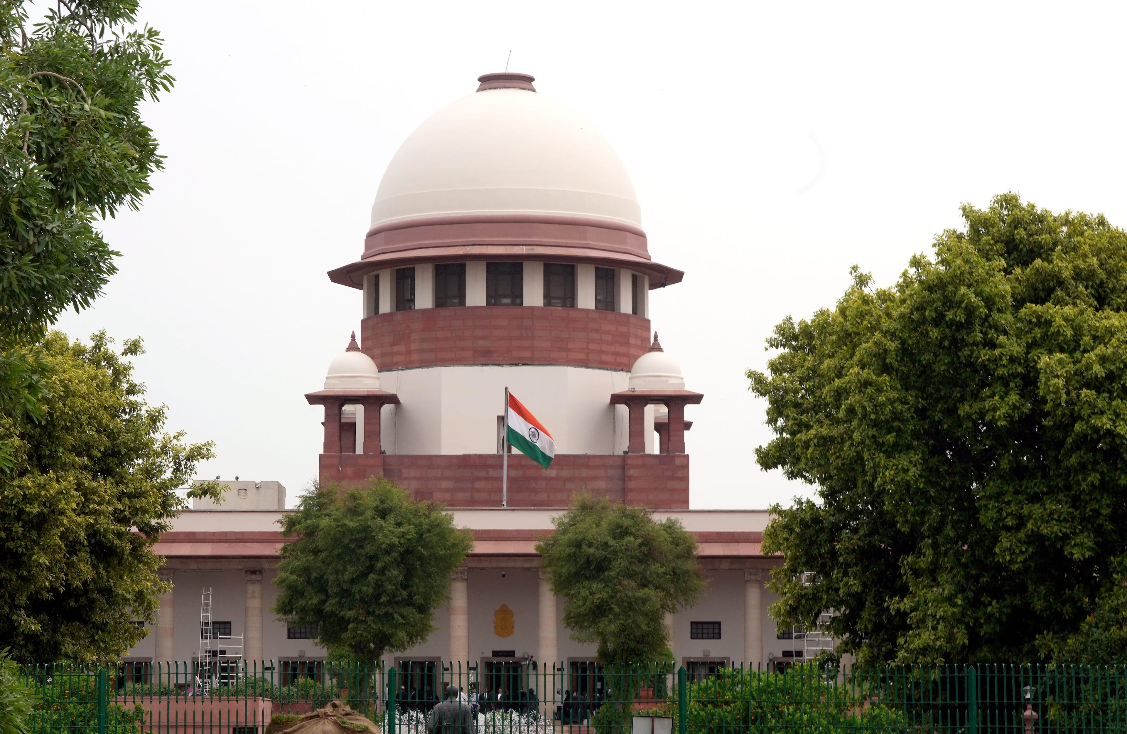 The Supreme Court delayed a Gujarat HC judgment that would have reintroduced an anti-dumping duty on imported PTA.