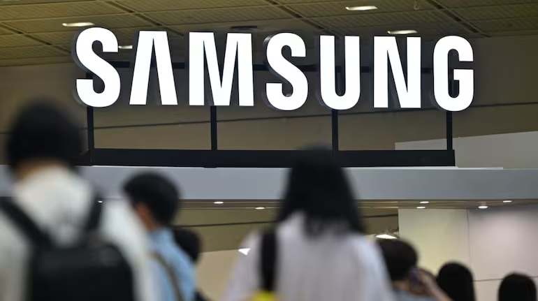 Workers at Samsung Electronics' consumer appliances plant in southern India continue to strike for the third straight day.