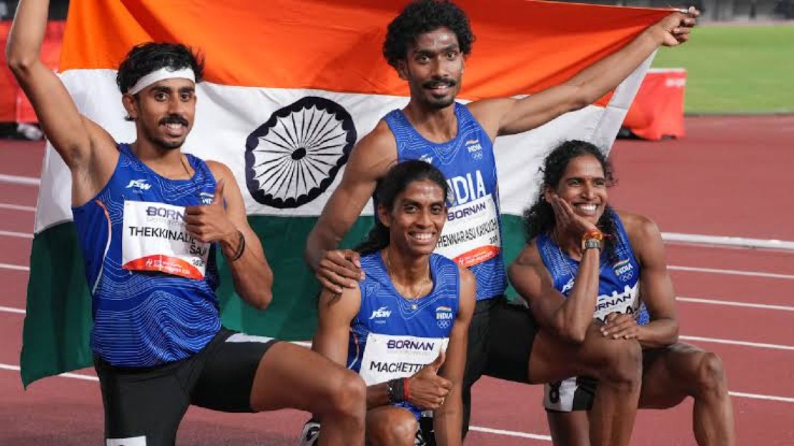 Vithya Ramraj powers India to Silver in Mixed 4x400m Relay.