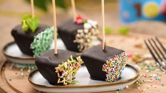 A simple recipe to recreate childhood nostalgia at home.